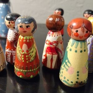 CHARMING FOLK ART (14) Small Wood Figures. Detailed, Hand Painted. Well Done